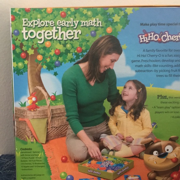 Game Hi Ho Cherry-O Little Cherries go on holes until you fill your tree! - Picture 4 of 5